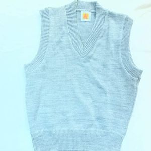 Gray Vest. Size (s) in kids.